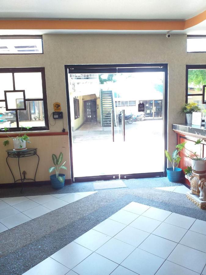 Mactan Airport Hilltop Hotel Lapu-Lapu City Eksteriør billede